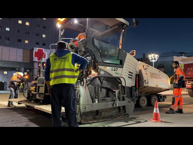 Asphalt Paving Operation Day And Night At The City Of Volos In Greece - Interkat SA