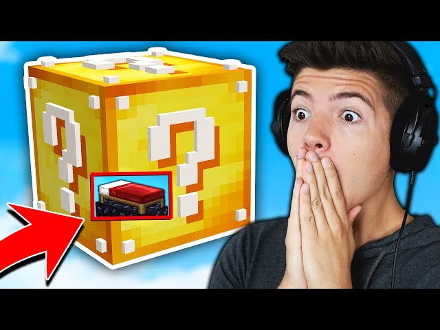BUILDING A LUCKY BLOCK in BED WARS! (Minecraft BED WARS Trolling)