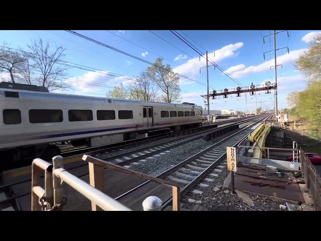 NJ TRANSIT Train Comet V passes through North Elizabeth