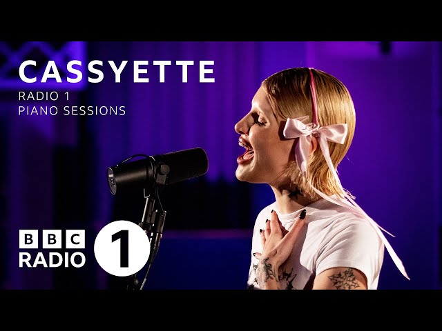 Cassyette - 'Say Yes To Heaven' (Radio 1 Piano Session)