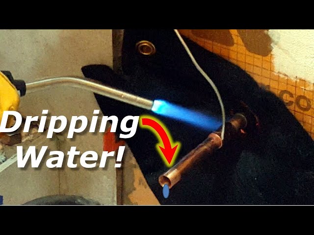 Insane Plumber's Trick: Solder Copper Pipes Dripping Water
