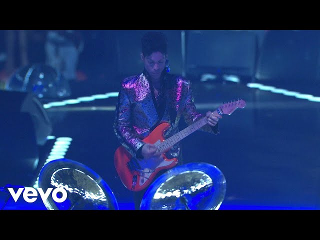 Prince - 17 Days (Live At The Los Angeles Forum, April 28, 2011)
