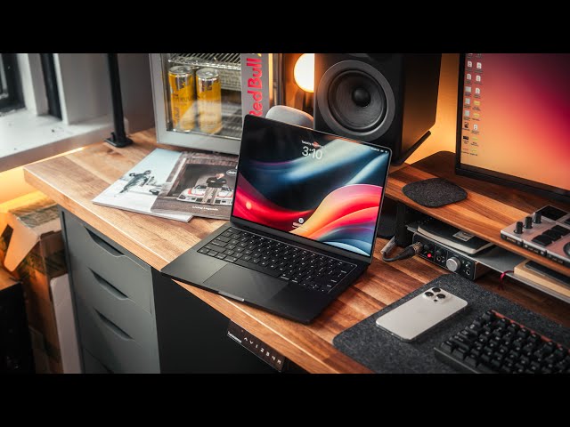 M3 MacBook Pro 14" in Space Black - AMSR Unboxing & First-Look!