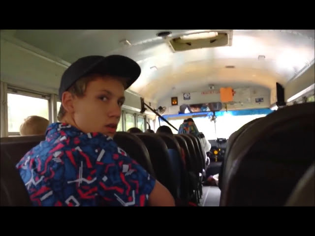 teacher helps student on bus in the most heartwarming way...
