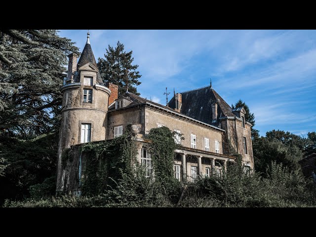 Resident Evil ABANDONED Mansion with Everything Left Inside | Frozen in Time
