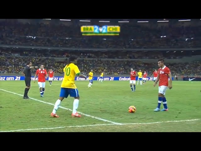 13 Times Ronaldinho Proved he Worth 1 Billion