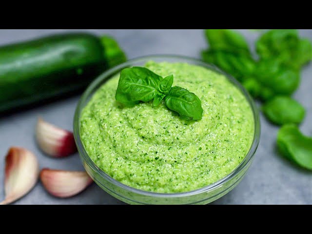 Zucchini pesto sauce. A quick and easy recipe!