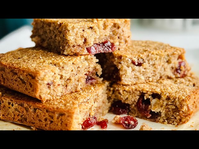 Healthy cranberry cake without flour! Made with SIMPLE ingredients! BUT SO DELICIOUS!