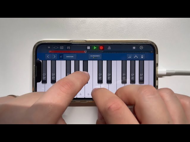 MC Hammer - U Can't Touch This on iPhone (GarageBand)