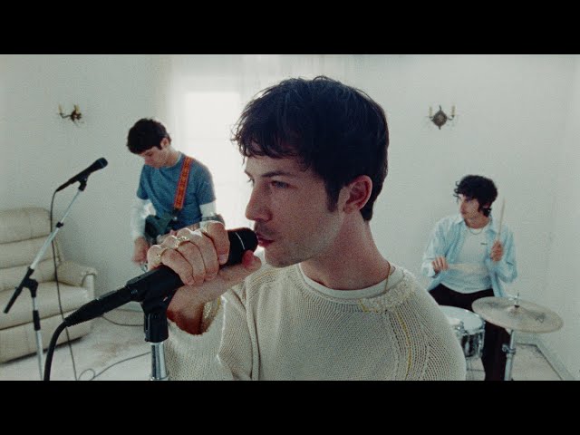 Wallows – Calling After Me (Official Video)