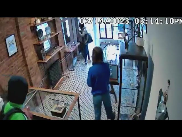 "Hi, I'm back": Brooklyn jewelry store robbed twice by same suspect