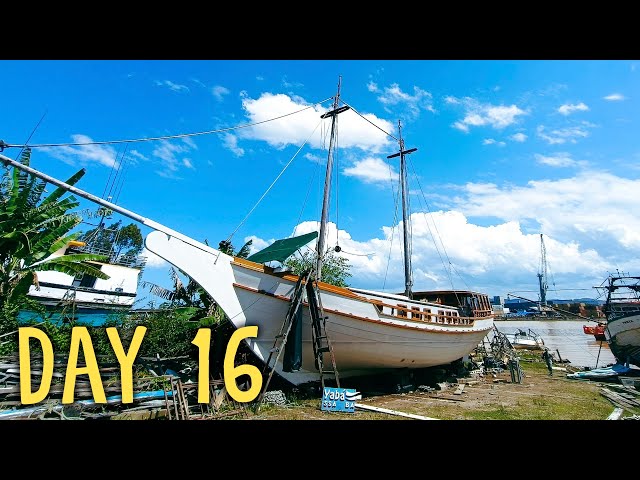 Bilge pump acrobatics and off grid wooden boat restoration — Sailing Yabá 184