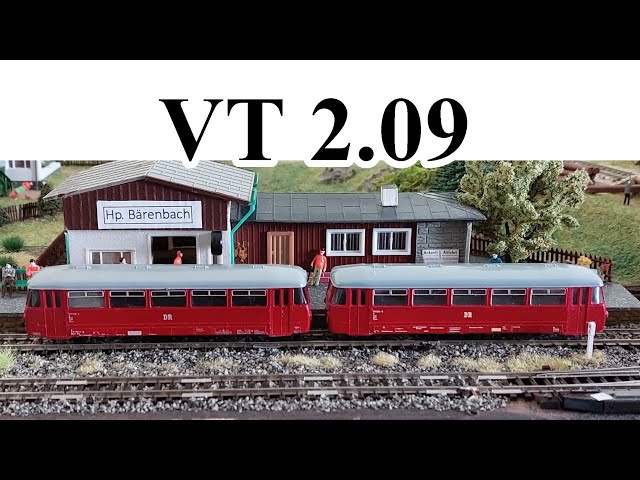 Verbrennungstriebwagen VT 2.09  -  Spur TT  -  Modell und Wirklichkeit