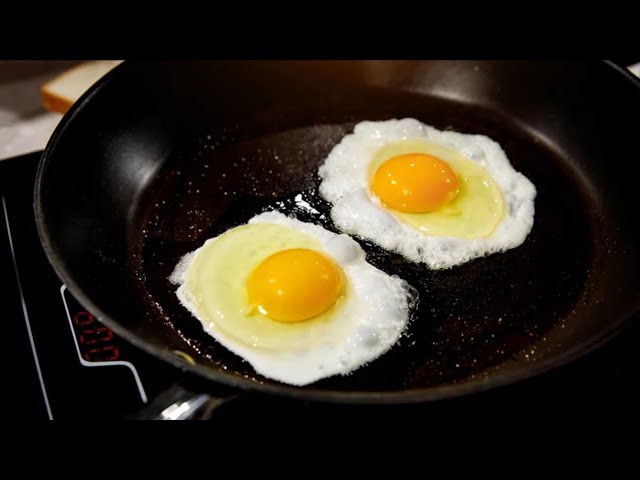 The Biggest Mistakes Everyone Makes When Frying Eggs