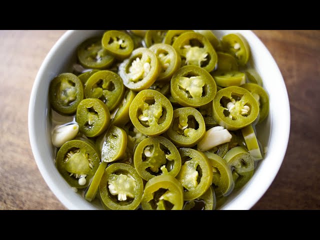 Easy and Quick Pickled Jalapenos Recipe