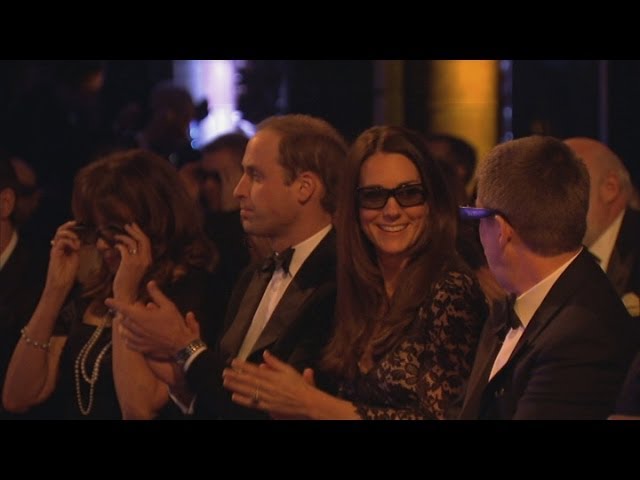 3D Royalty - Prince William and Kate wear 3D specs