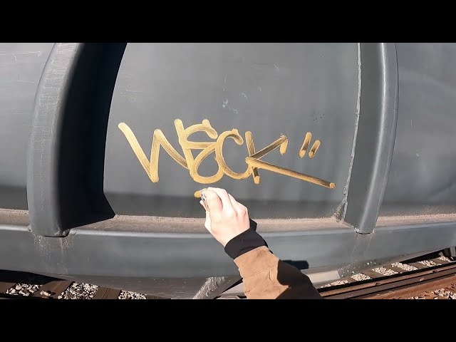 Graffiti review with Wekman Molotow Gold ink