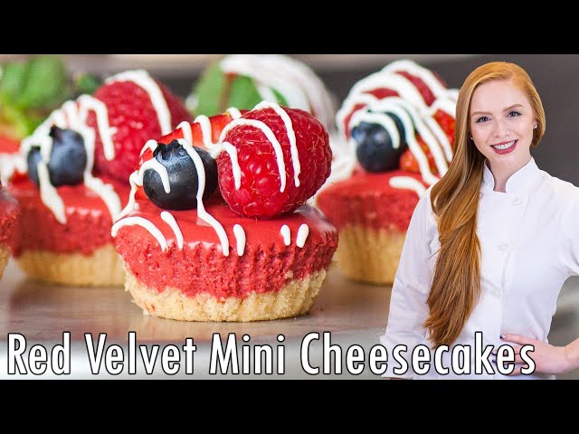 No-Bake Red Velvet Mini Cheesecakes | with Golden Oreo Crust, Berries & White Chocolate!