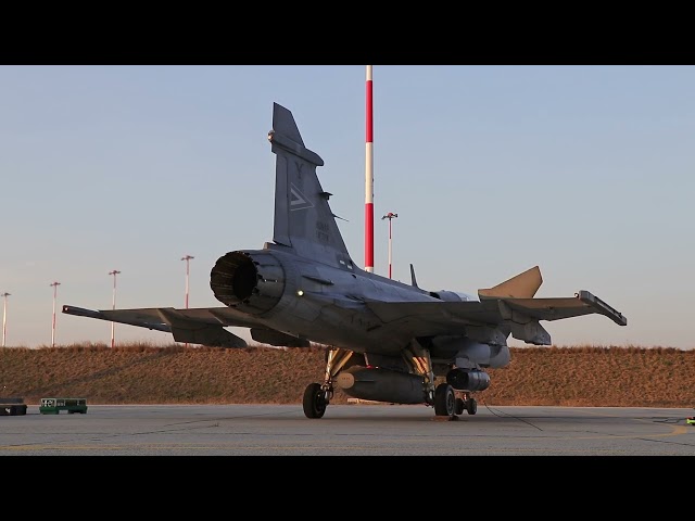 Hungarian Air Force JAS-39C Gripen engine spinup, full flight control system check in real time
