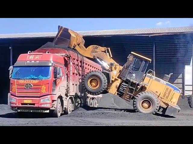 Amazing Dangerous Idiot Truck Driving Fails, Heavy Equipment Accident | Truck Fail Compilation