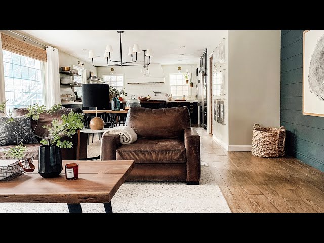The LAST Home Tour in this House! Spring 2019 House Tour - Chris Loves Julia
