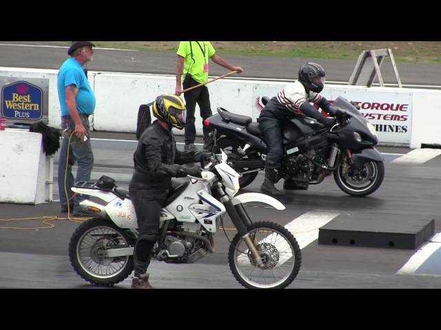 The difference between Dirt bike and Street bike -acceleration,speed,drag race