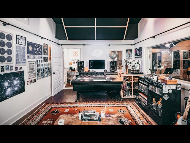 EPIC HOME STUDIO Setup IN A GARAGE 2021 | Thomas Dulin ( studio tour )
