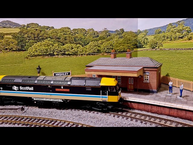 Bachmann 47712 Lady Diana Spencer takes centre stage in celebration of the inner loop opening