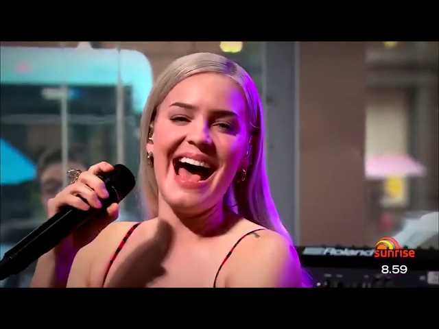 Anne-Marie - Perfect To Me Live at sunrise