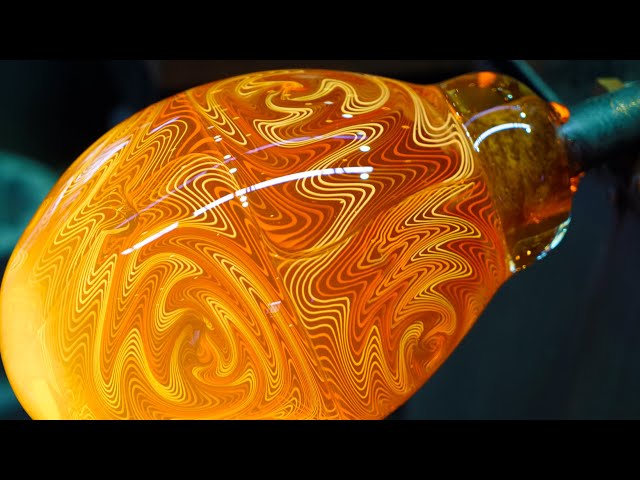 Bring the Heat: George Kennard makes an incalmo glass vase live